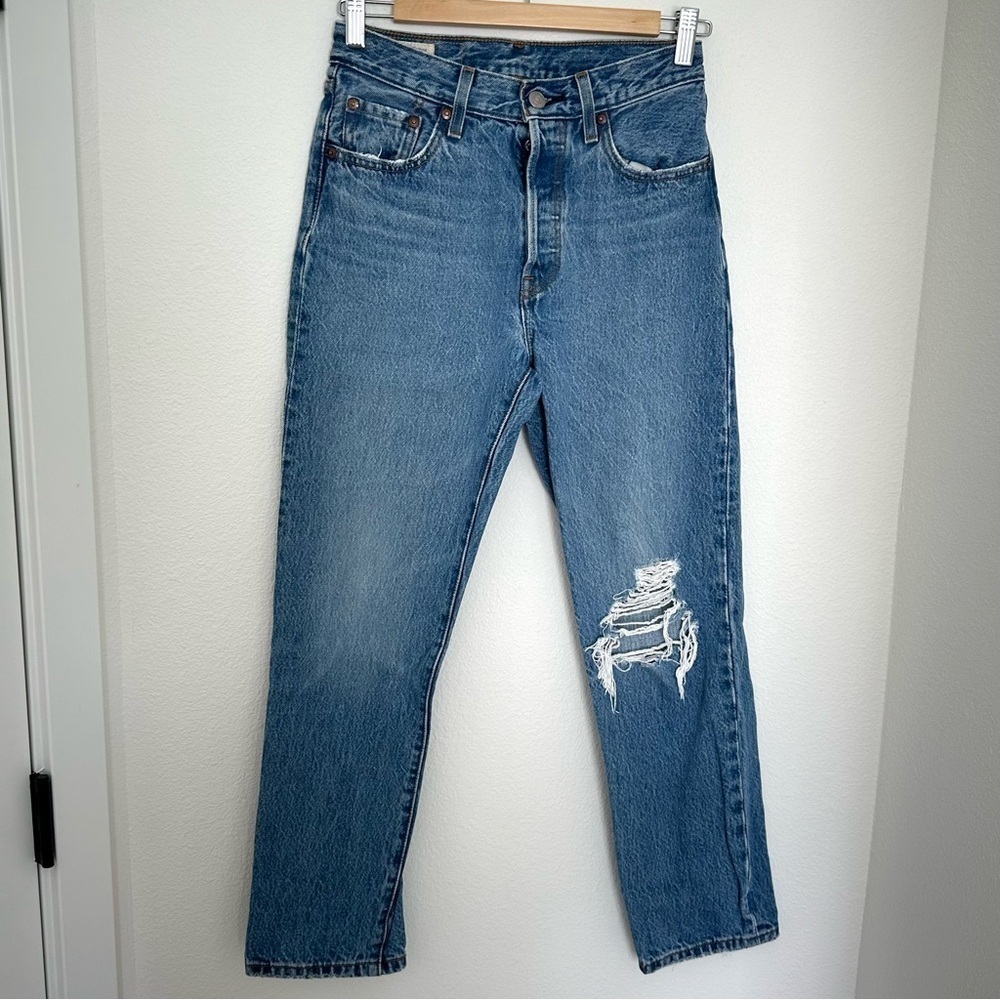 Levi’s 501 Upcycled Denim Jeans Back Smiley Pocket Floral Leather Patch Size 25